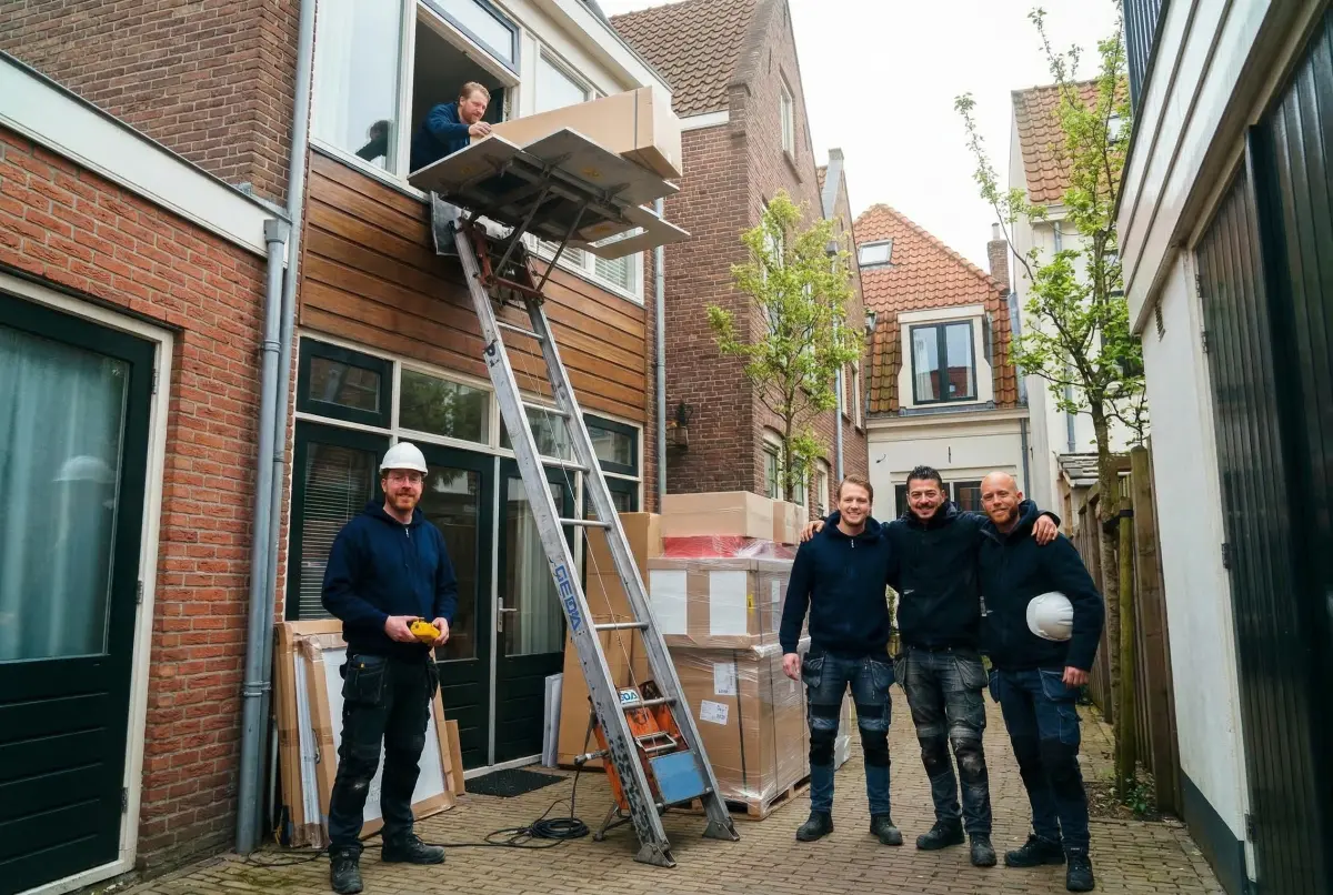 Team HurenLadderlift klaar voor spoedopdracht