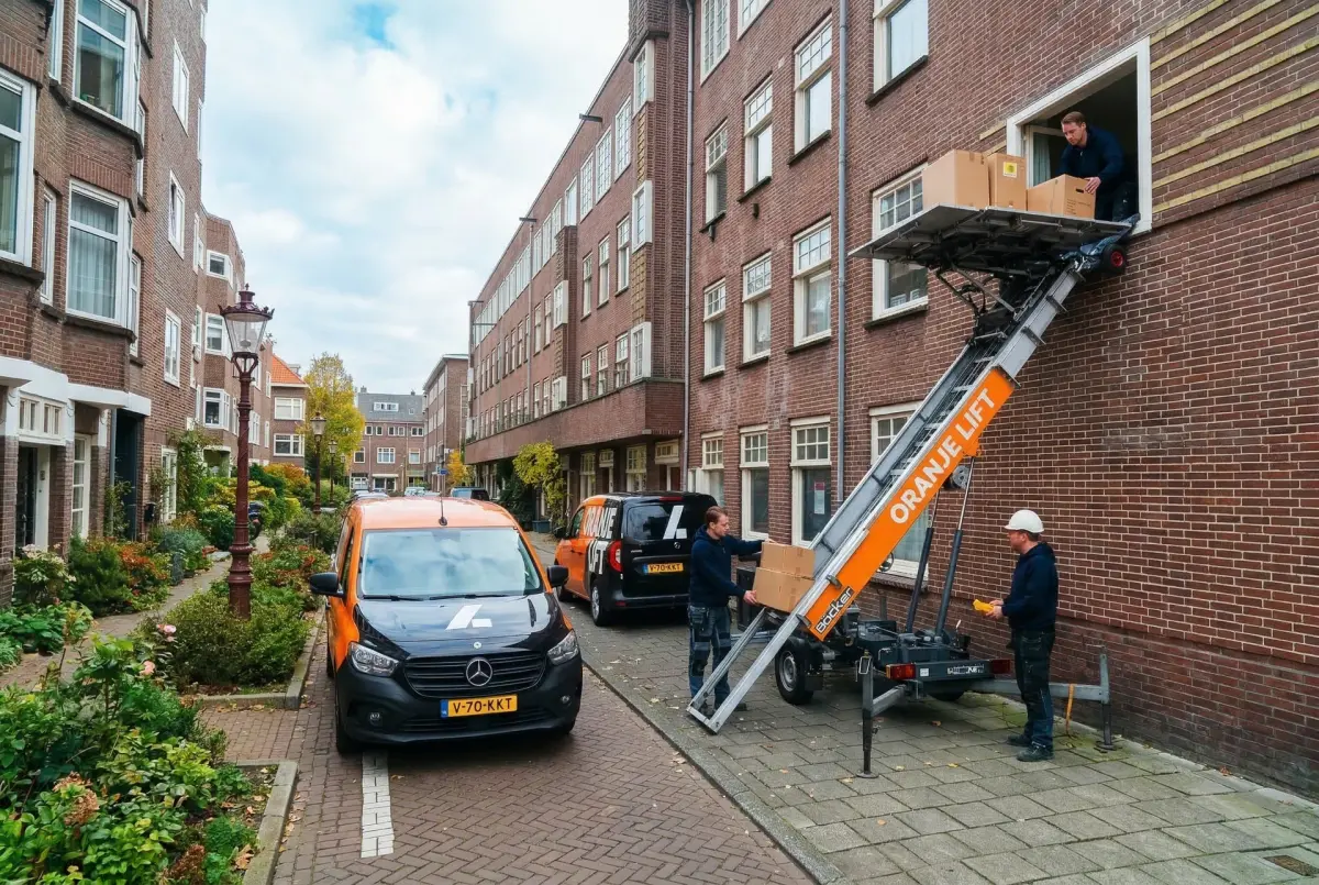 Ladderlift geplaatst in woonwijk Nederland